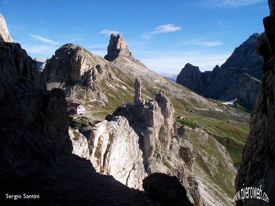 29 Dalla Trincea vista su R. Locatelli e T. di Toblin.JPG